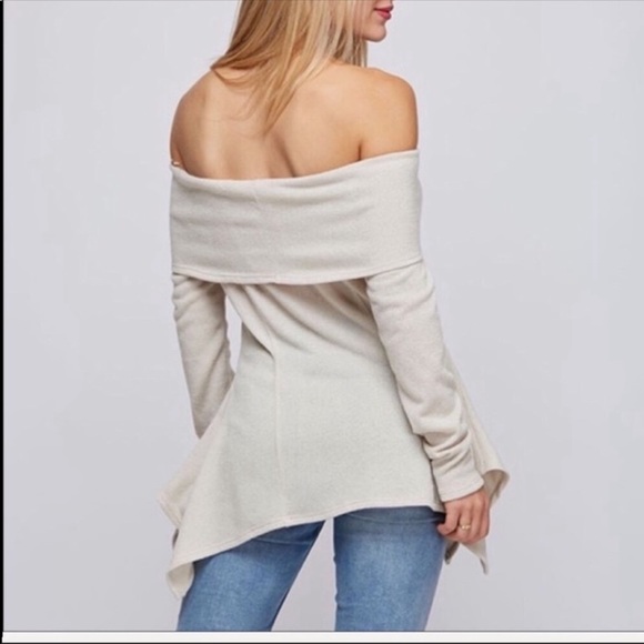 Off the Shoulder Asymmetrical Hem Blouse - Picture 3 of 3